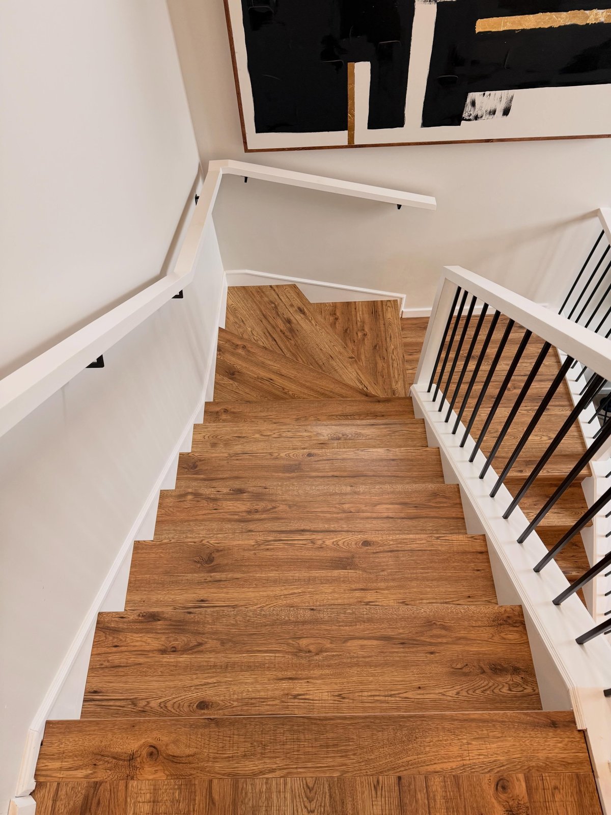Laminate staircase and turning section, viewed from above.